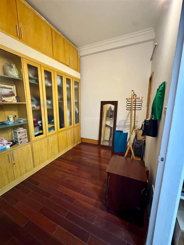 Chính chủ gửi bán căn góc 3 thoáng 53m, mặt tiền 6,8m ngõ thông gần đsq hàn quốc giá 14.x tỷ