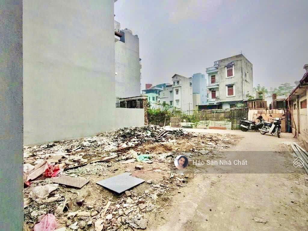 Bán mảnh đất siêu đẹp tại xuân đỉnh, 18,5 tỷ, 70 m2, mặt tiền 5.9 m, ngõ thông rộng, cách phố 50 m