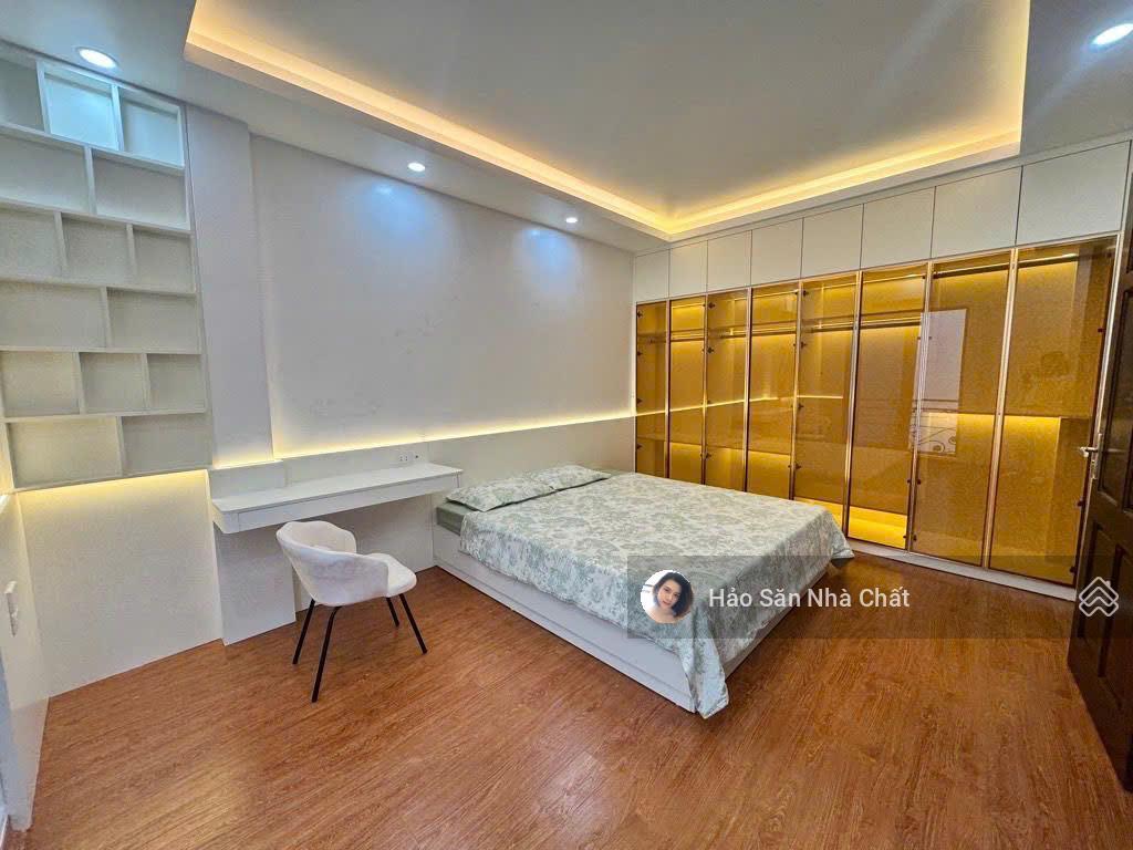 Bán nhà 7 tầng có thang máy mới xây tại xuân đỉnh, 15,8 tỷ, 45 m2, hàng hiếm bay nhanh