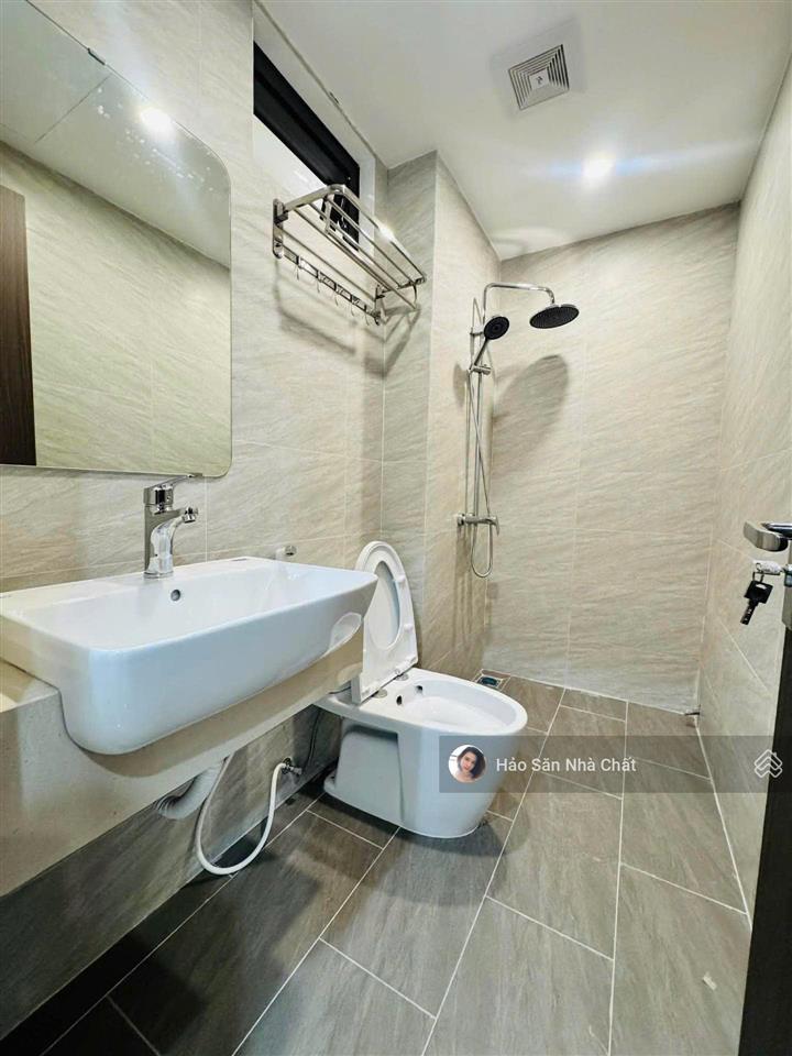 Bán nhà 7 tầng mới xây ngõ 355 xuân đỉnh diện tích 40m tài chính 14 tỷ