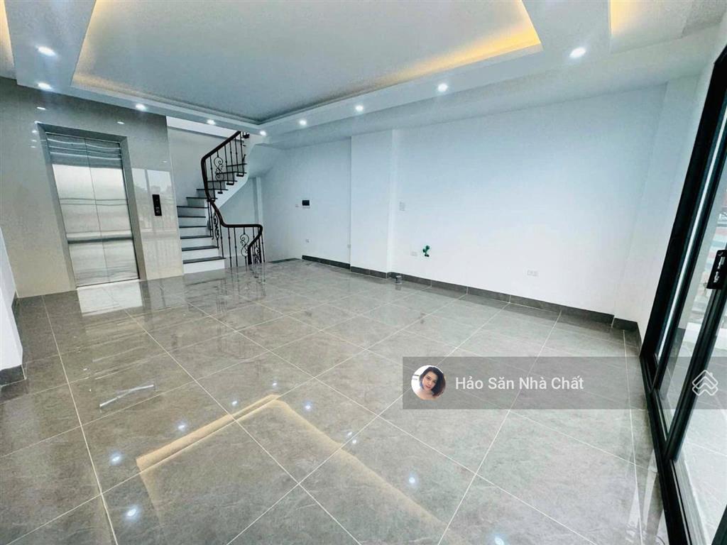 Bán nhà 7 tầng mới xây ngõ 355 xuân đỉnh diện tích 40m tài chính 14 tỷ