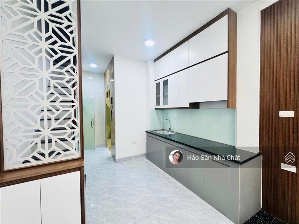Chính chủ gửi bán nhà 6 tầng thang máy xuân đỉnh  giá chỉ 10,5 tỷ