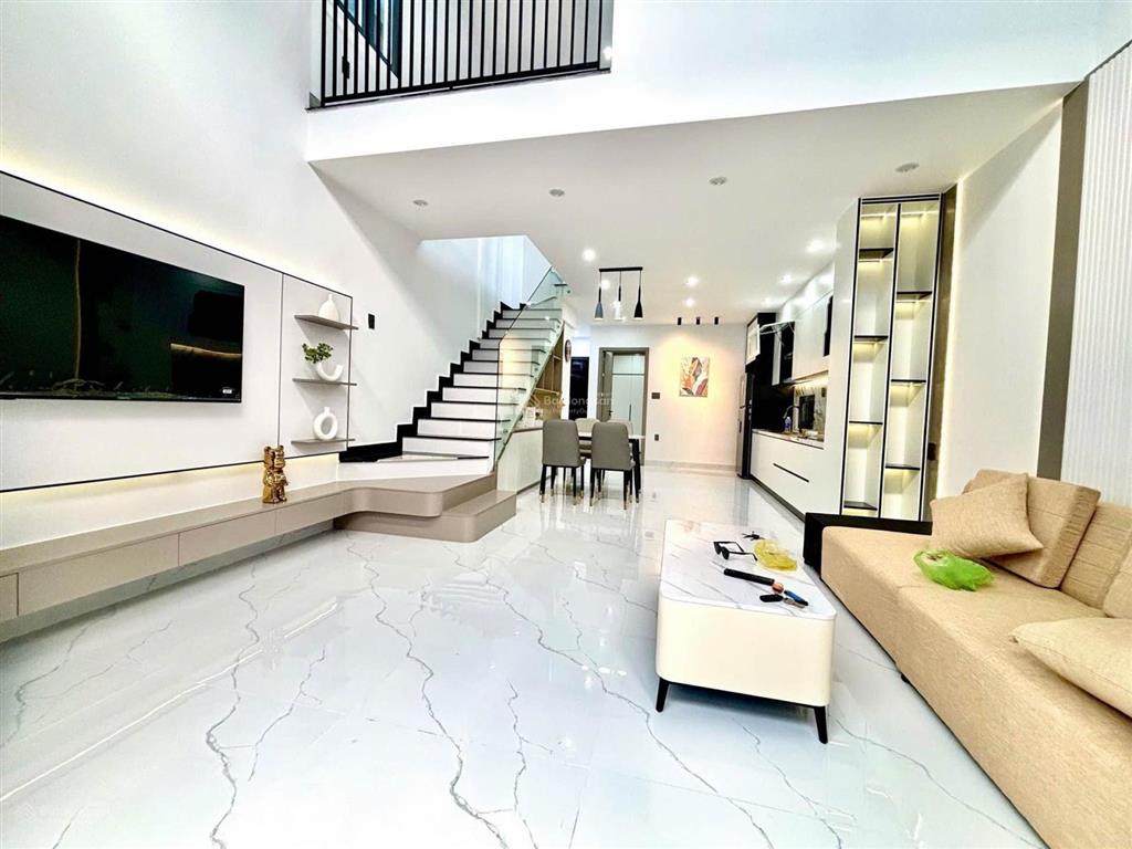 Nhà kiệt điện biên phủ xinh như hoa hậu, nhìn là mê