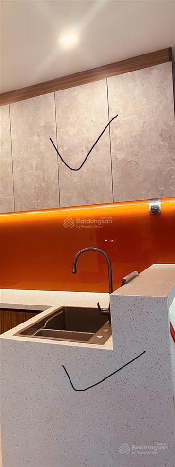 Giảm ngay 5 triệu cho khách thuê ở liền  căn hộ 2pn midtown giá chỉ 35tr