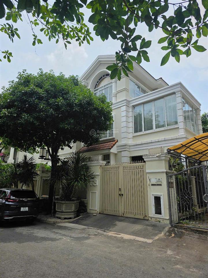 Bán biệt thự đơn lập mỹ văn có hồ bơi riên, sổ hồng cầm tay  giá siêu ngộp