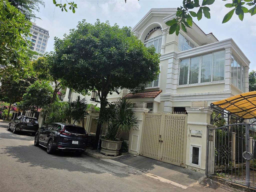 Bán biệt thự đơn lập mỹ văn có hồ bơi riên, sổ hồng cầm tay  giá siêu ngộp