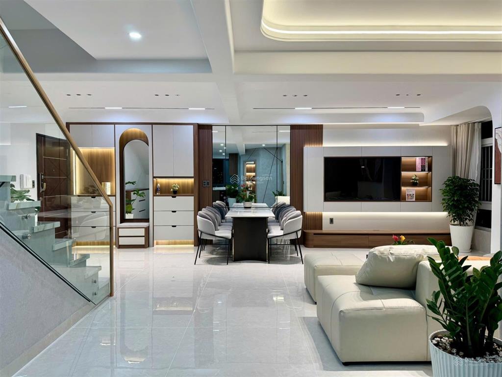 Sở hữu ngay siêu phẩm penthouse 5pn chỉ 100tr/tháng ngay tại phú mỹ hưng