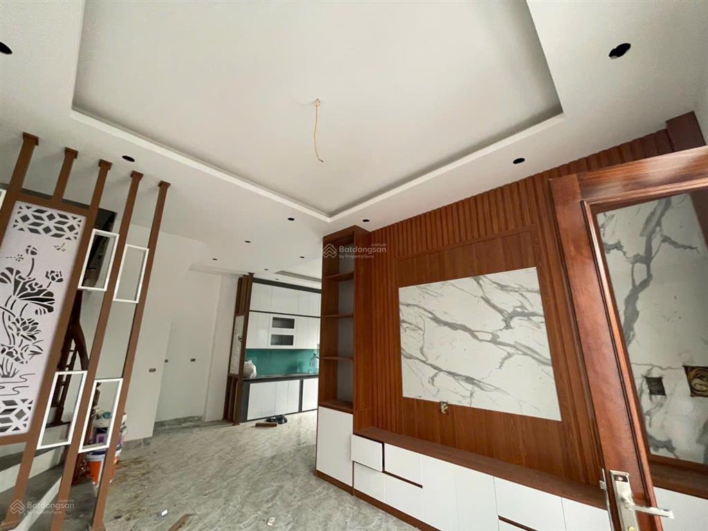 Nhà 4 tầng độc lập  3 thoáng  song phương, hoài đức