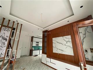 Nhà 4 tầng độc lập  3 thoáng  song phương, hoài đức