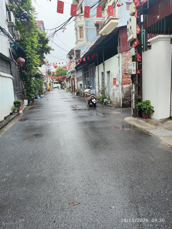 Lô đất vuông đét ,hiếm ,ô tô lùi tận đất ,cách oto tránh 5m đức giang ,long biên