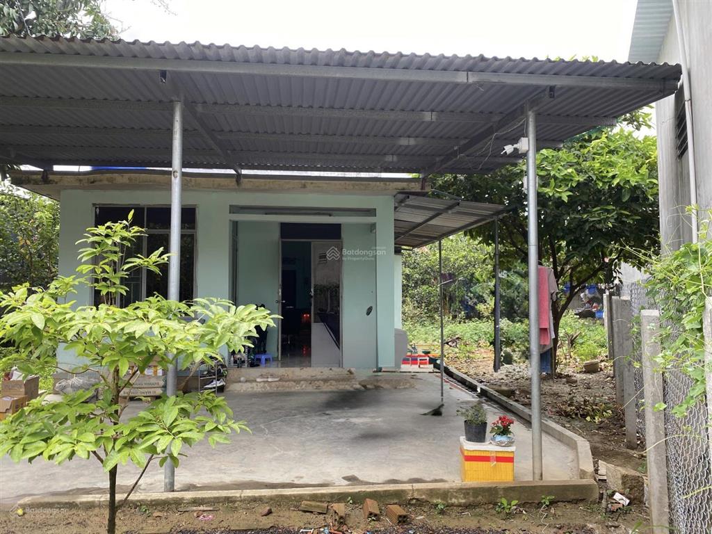 Chính chủ cần bán nhà cấp 4 + đất vườn, rộng 388,5m2. có sẵn cây ăn trái. gần trường học