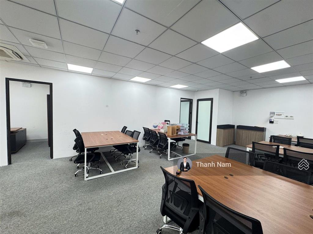 Còn hiếm có 1 sàn văn phòng tại 76 trần thái tông, cầu giấy dt 135m2 giá 25 triệu