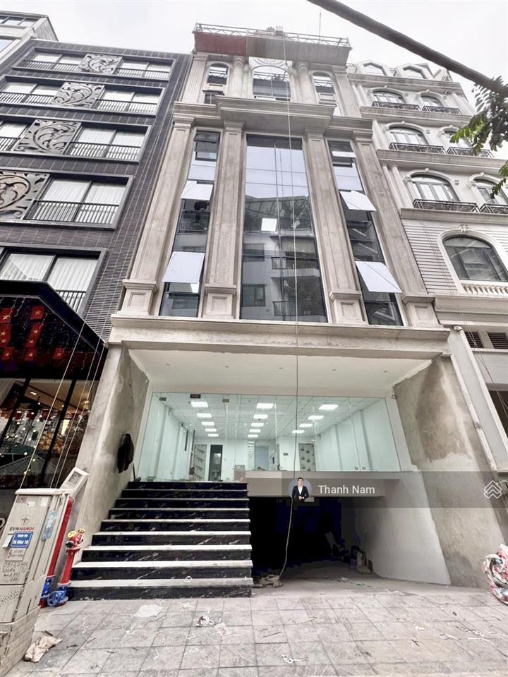 Chính chủ thuê toà nhà văn phòng tại 76 trần thái tông  cầu giấy dt 135m2 x 8 tầng 1 hầm giá 195tr