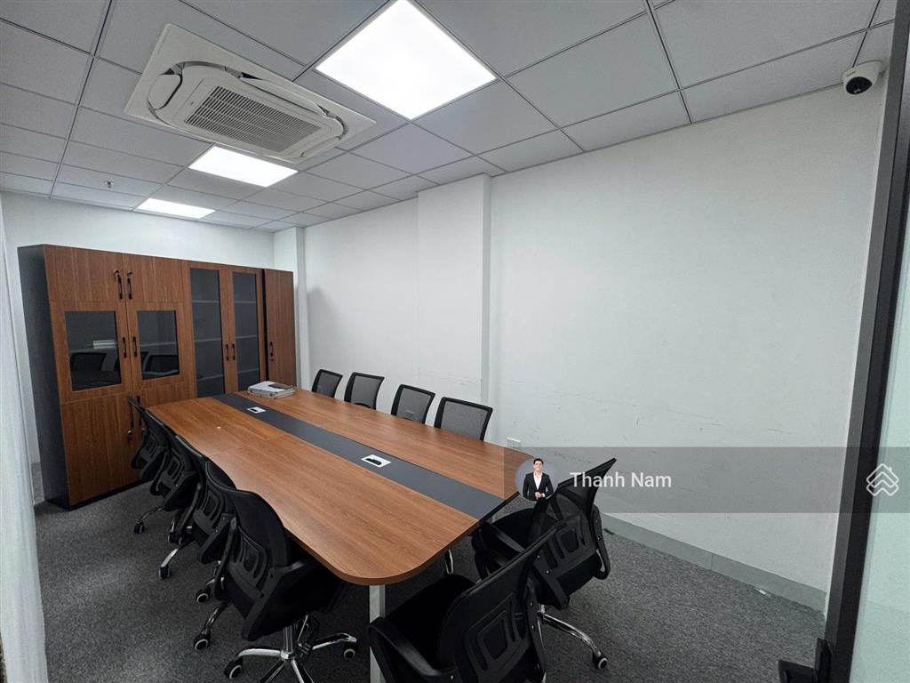Còn hiếm có 1 sàn văn phòng tại 76 trần thái tông, cầu giấy dt 135m2 giá 25 triệu
