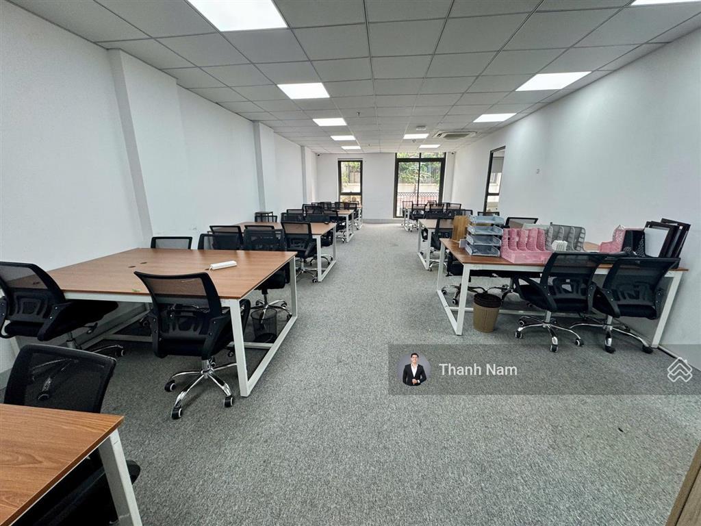Còn hiếm có 1 sàn văn phòng tại 76 trần thái tông, cầu giấy dt 135m2 giá 25 triệu