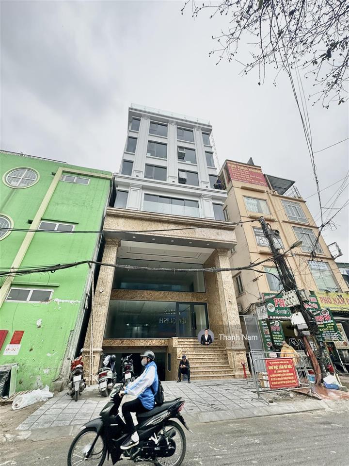 Cho thuê tòa văn phòng tại 92 nguyễn khánh toàn, cầu giấy dt 235m2 giá thuê 43 triệu, cho làm 24/7