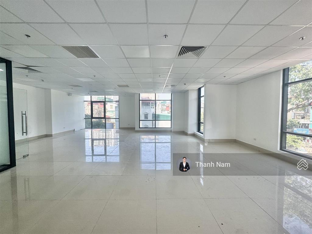 Cđt cho thuê văn phòng tòa nam đô complex 609 trương định, hoàng mai dt 950m² có cắt, giá 195.000đ