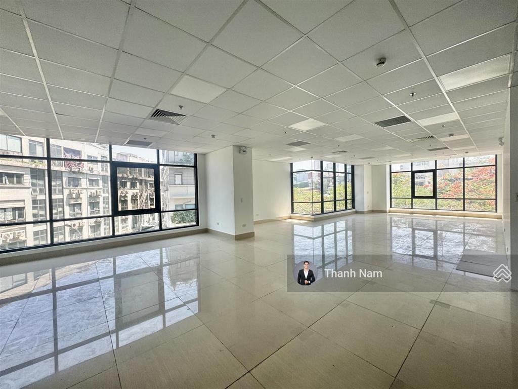 Cđt cho thuê văn phòng tòa nam đô complex 609 trương định, hoàng mai dt 950m² có cắt, giá 195.000đ