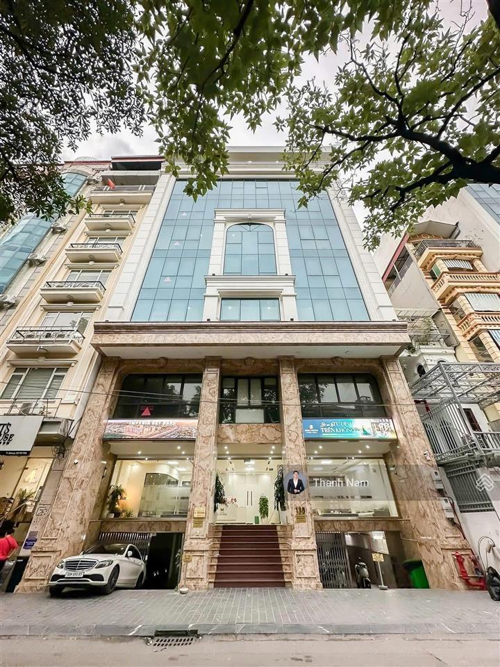 Cho thuê văn phòng tại lê văn lương, hoàng ngân, thanh xuân dt 225m2 giá 40tr có nội thất dùng free