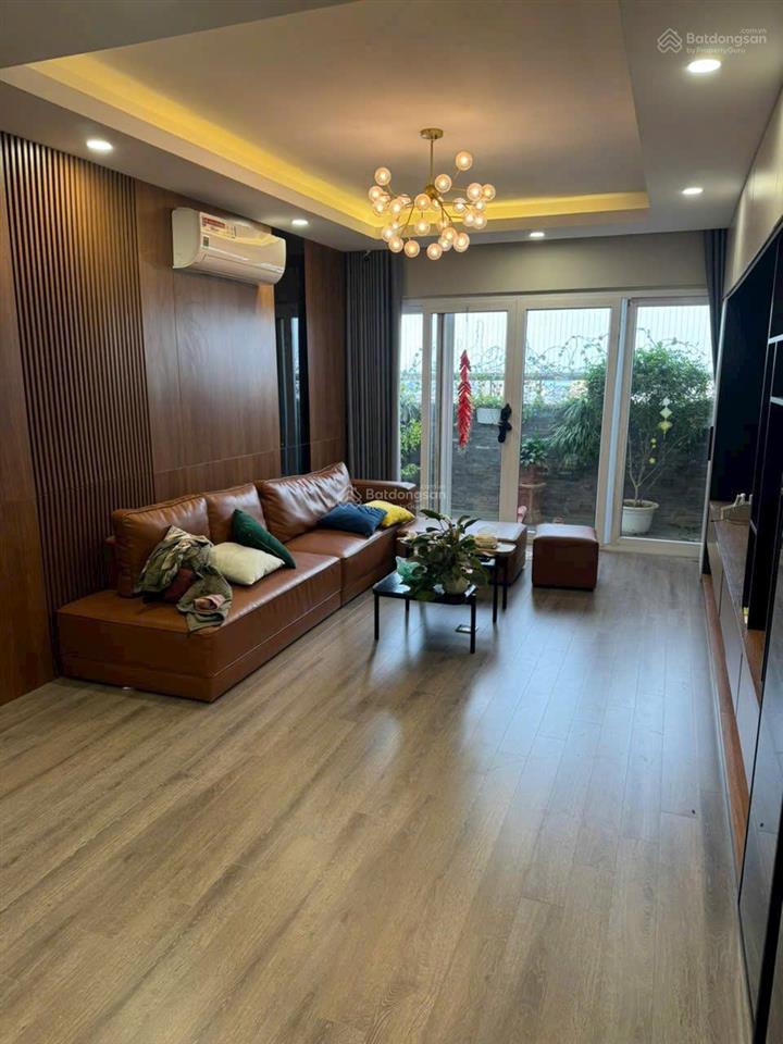 View hồ tây, căn 3pn 136m² học viện quốc phòng, giá đang cực tốt 9.x tỷ