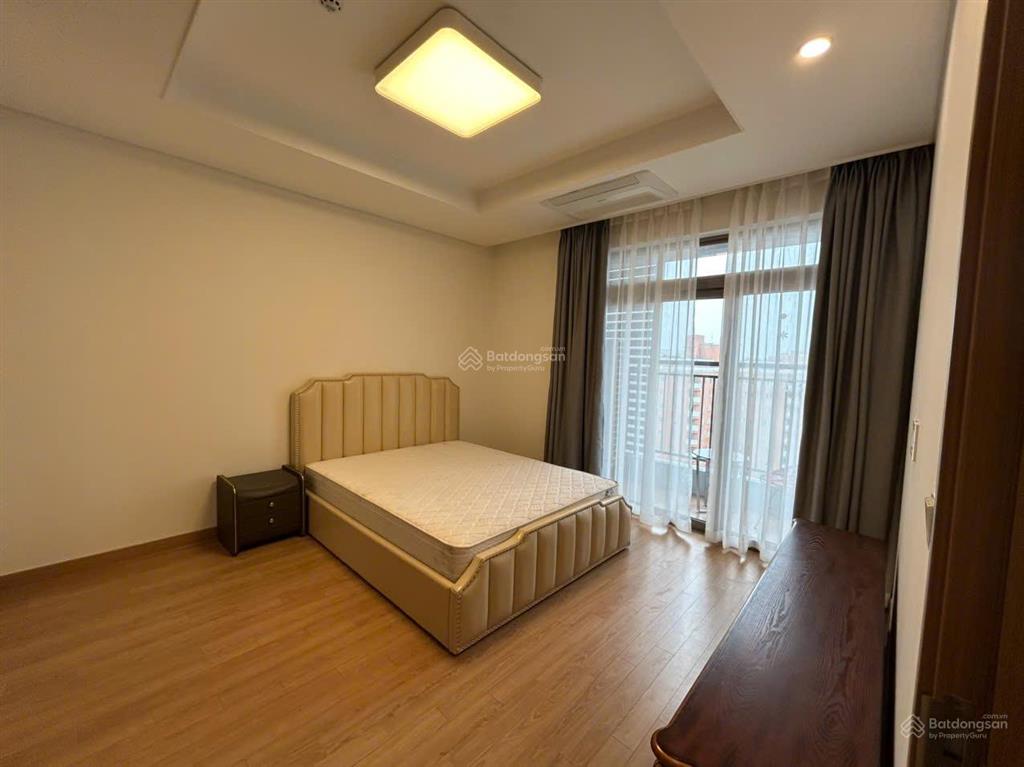 Cho thuê căn hộ starlake 2pn full nội thất không gian sống cao cấp tại tây hồ tây