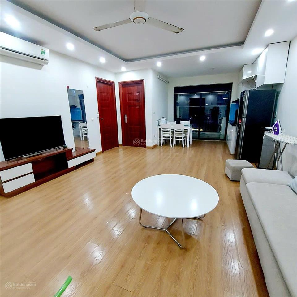 Cho thuê căn hộ 2 phòng ngủ chung cư 219 trung kính, cầu giấy full nội thất, giá 15tr/th