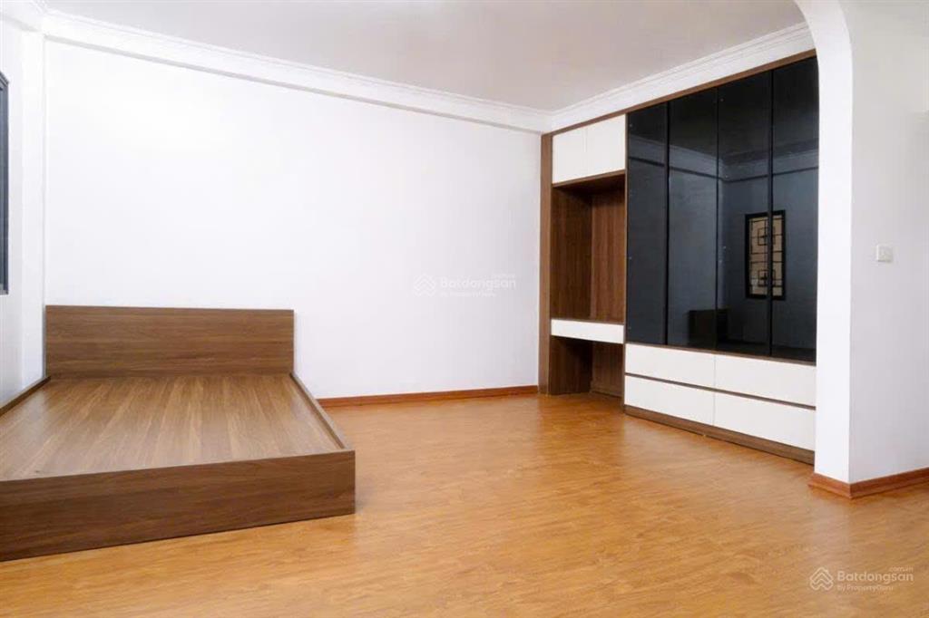 Mai dịchnhà mớilô gócngõ otocó thể kinh doanh5 ngủ full nội thất40m*5 tầngmặt tiền 6m