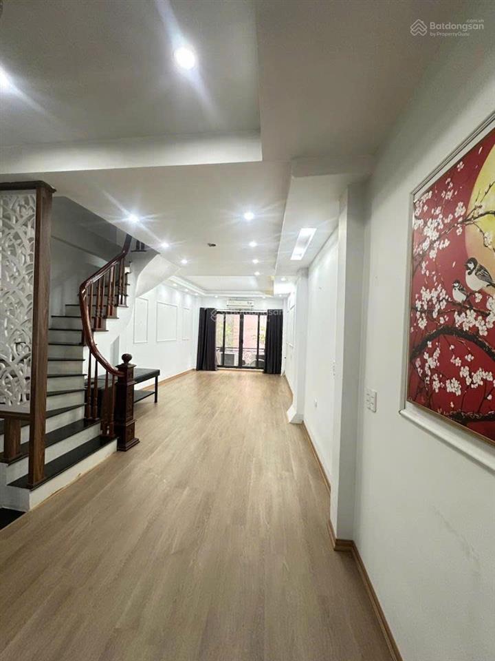 Doãn kế thiệnnhà đẹp ở luôn15m ra oto3 ngủ full đồ35m*5 tầngmặt tiền 4msổ chính chủ vuông vắn