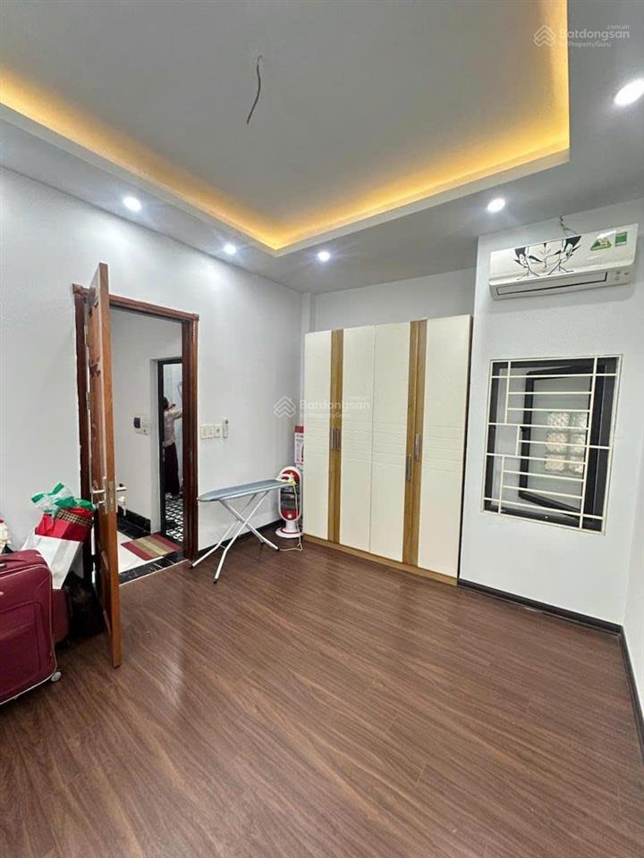 Doãn kế thiệnnhà đẹp ở luôn15m ra oto3 ngủ full đồ35m*5 tầngmặt tiền 4msổ chính chủ vuông vắn