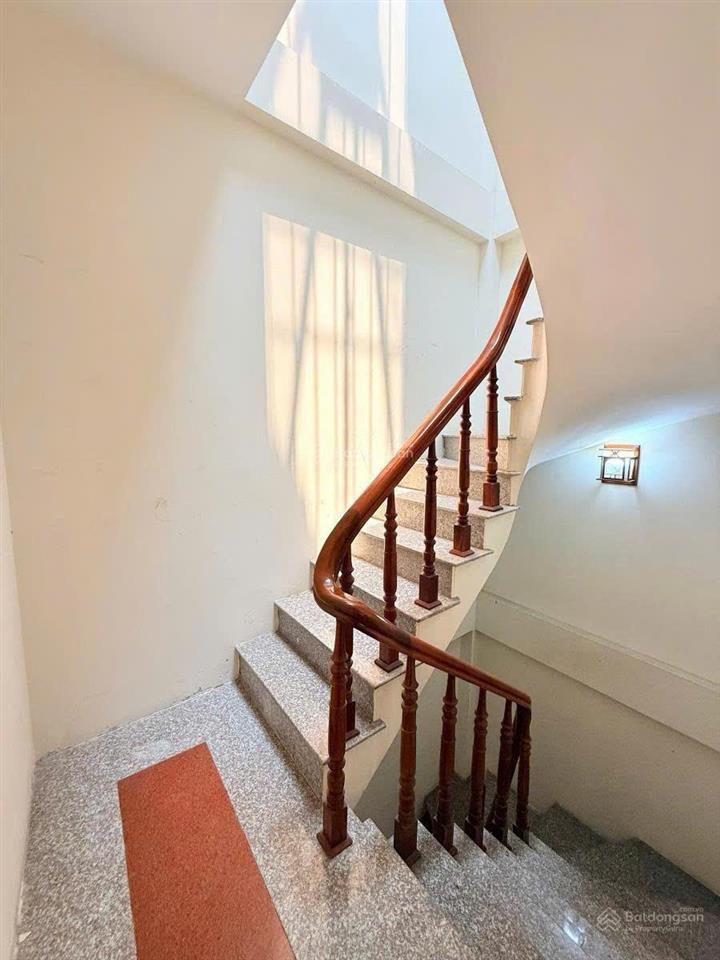 Mai dịchnhà xây mớilô gócngõ ô tô5 ngủ full đồ40m2*5 tầngmặt tiền kinh doanh 6.1m