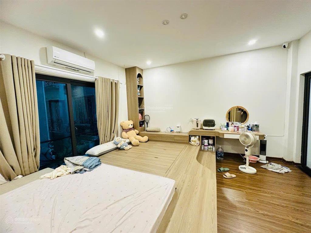 Hồ tùng mậu nhà 2 thoáng nở hậu 10m ô tô tránh 3 ngủ full đồ 40m2*5 tầng