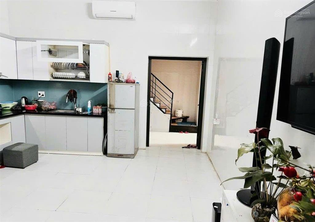 Hồ tùng mậu nhà 2 thoáng nở hậu 10m ô tô tránh 3 ngủ full đồ 40m2*5 tầng