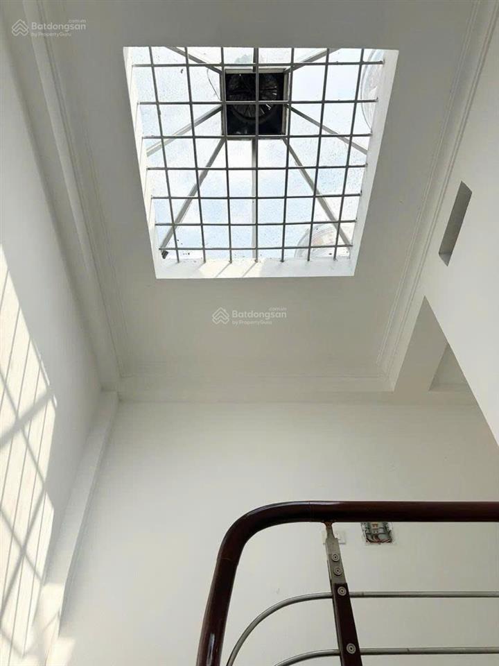 Mai dịch  lô góc 3 thoáng  100m ra phố  3 ngủ full đồ  35m2*5 tầng  mặt tiền 4m