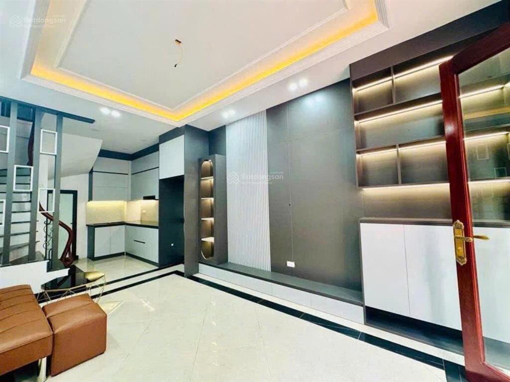 Phú diễn, nhà mới tinh, vào ở ngay, 15m ra ô tô, 30m2*5 tầng, mặt tiền 3.4m