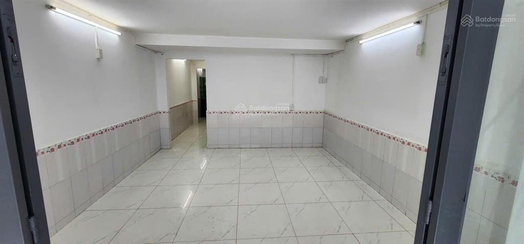 Chính chủ bán nhà đẹp, thoáng mát, gần nhiều tiện ích, giá tốt