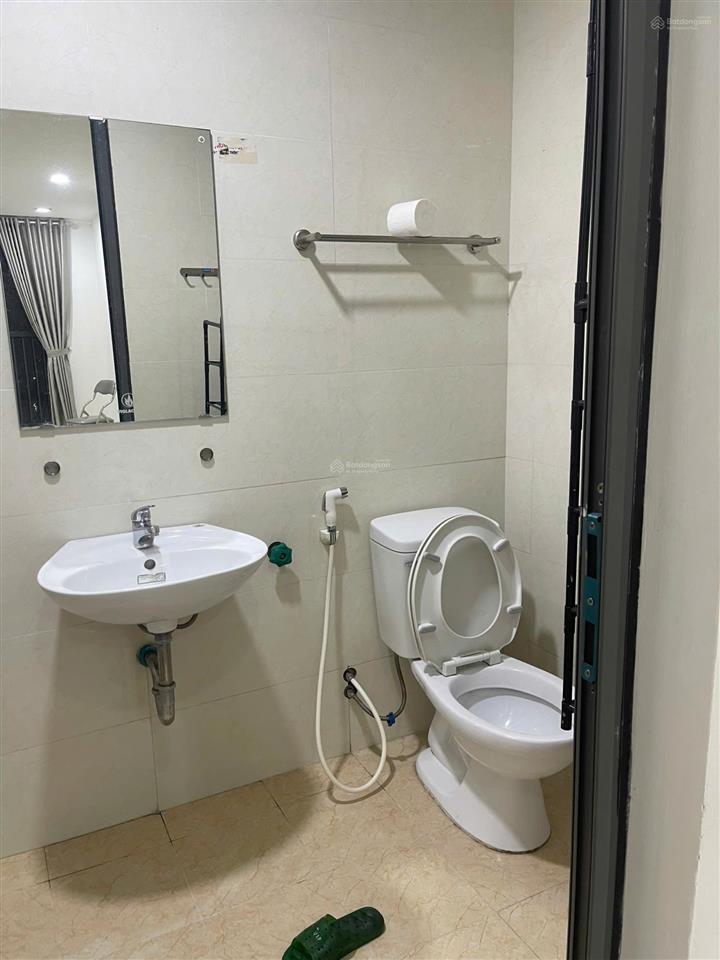 Cho thuê chung cư 282 nguyễn huy tưởng, 70m, 2 pn đồ cơ bản 10 triệu