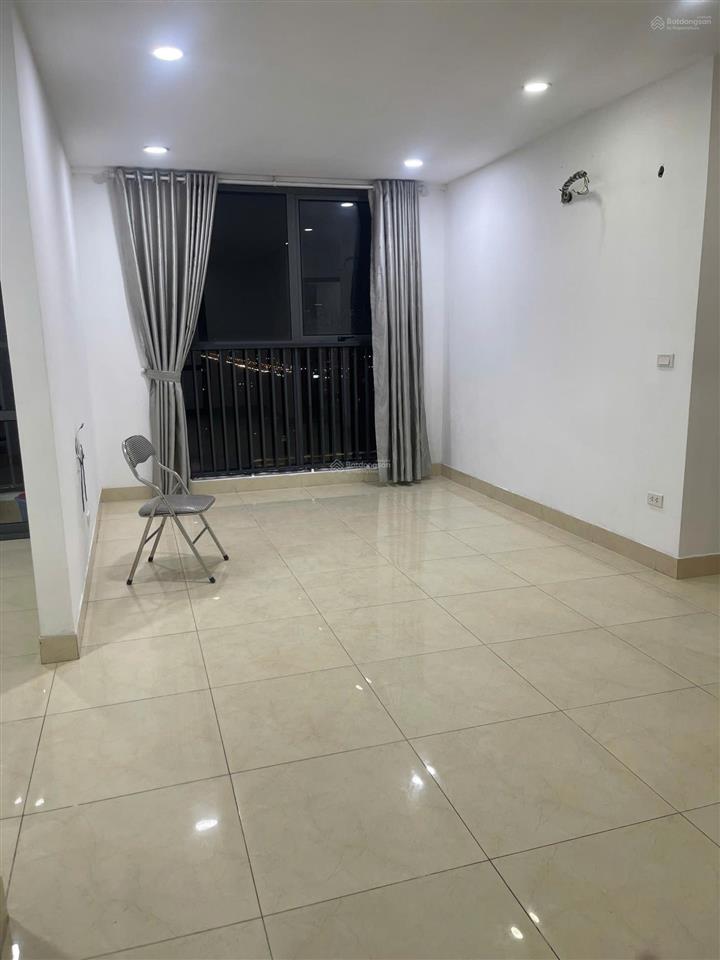 Cho thuê chung cư 282 nguyễn huy tưởng, 70m, 2 pn đồ cơ bản 10 triệu