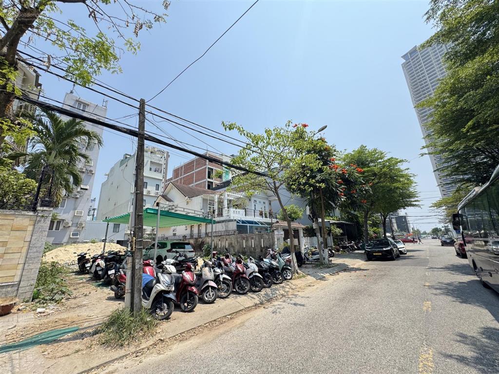 Chính chủ bán đất biệt thự 300m2 đường morrison gần biển phạm văn đồng