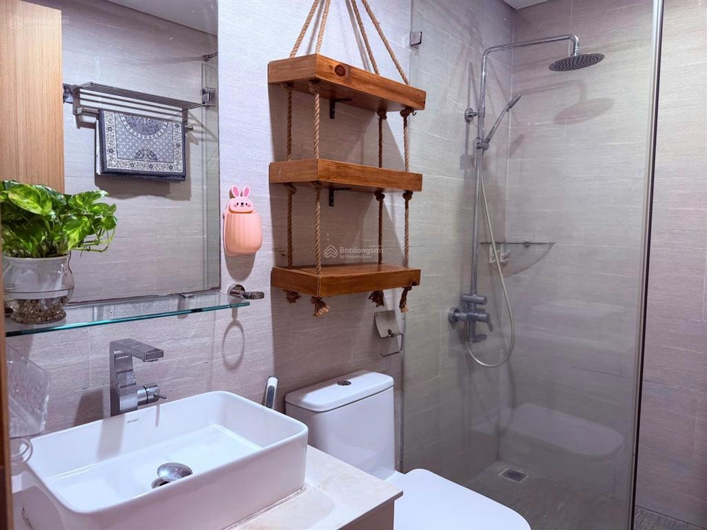 Chính chủ cho thuê căn hộ fhome 2 phòng ngủ  full nội thất