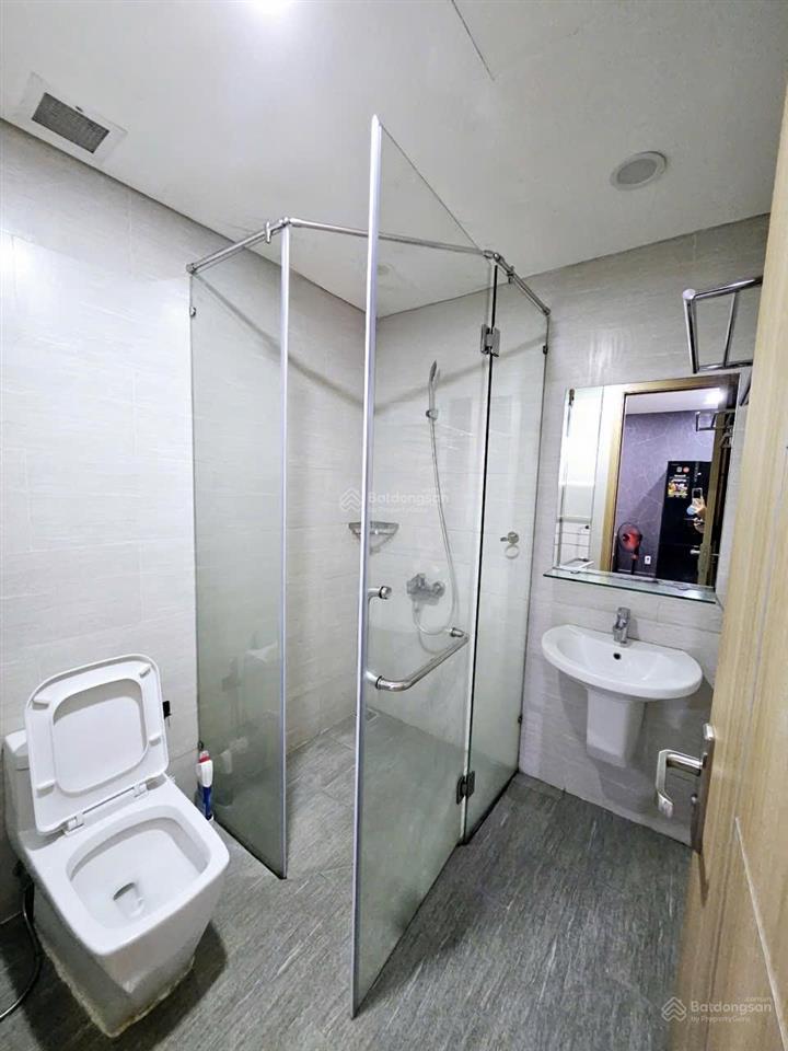 Trống sẵn căn hộ chung cư fhome 2pn, full nội thất tủ lạnh, ti vi, giường, máy giặt, tủ quần áo...