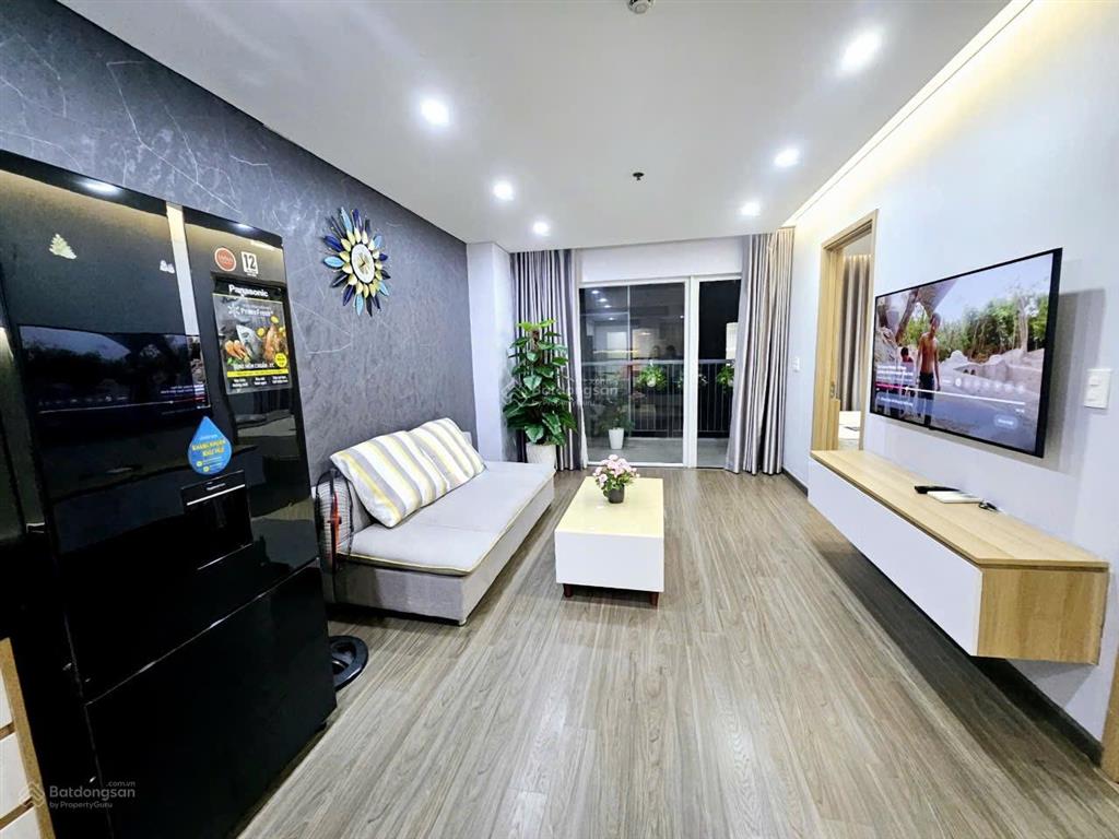Trống sẵn căn hộ chung cư fhome 2pn, full nội thất tủ lạnh, ti vi, giường, máy giặt, tủ quần áo...