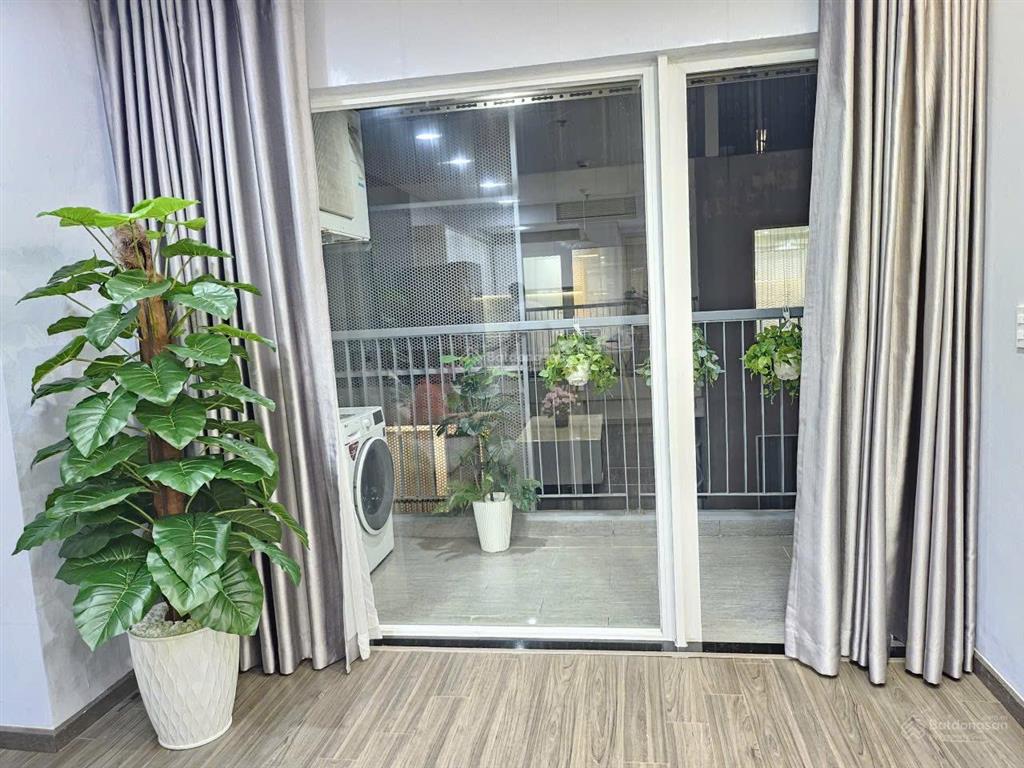 Trống sẵn căn hộ chung cư fhome 2pn, full nội thất tủ lạnh, ti vi, giường, máy giặt, tủ quần áo...