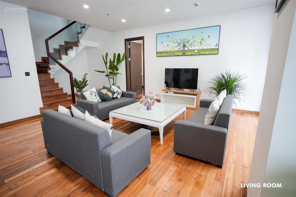 Trống sẵn căn 4pn fhome a  zendiamond. 290m2. full nội thất xịn sò. view sông hàn thơ mộng