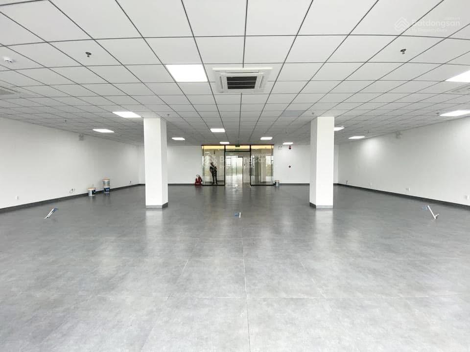 Trống sẵn văn phòng 160m2 đường xuân thuỷ, cẩm lệ, đà nẵng. free để xe máy, phí quản lý
