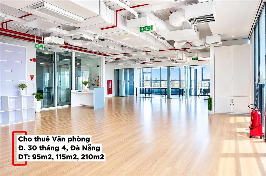 Cho thuê văn phòng 95m2 đường 30 tháng 4, ngay trung tâm đà nẵng.
