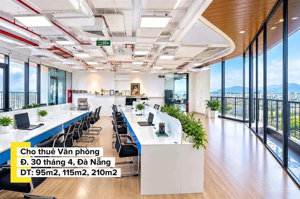 Cho thuê văn phòng 95m2 đường 30 tháng 4, ngay trung tâm đà nẵng.