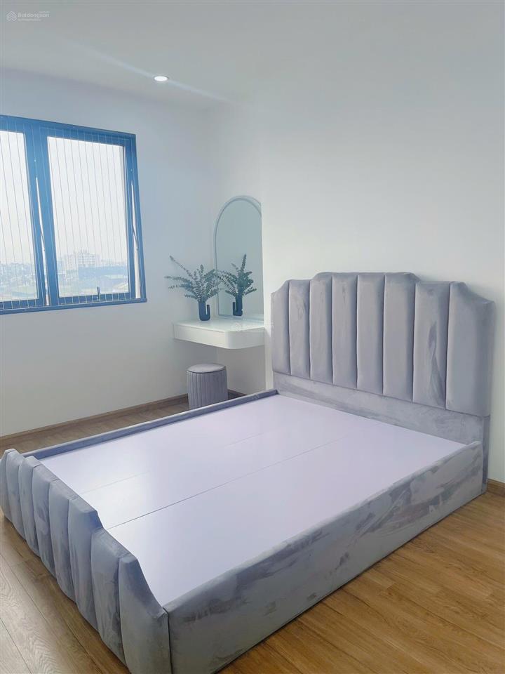 Cho thuê căn hộ 2pn 2wc, diện tích 62m²,full nội thất cao cấp  giá 12 triệu  0906 241 ***