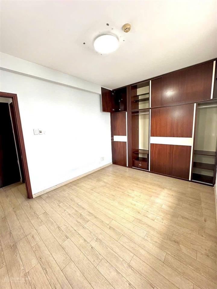 Bán gấp cc 72m2 giá 1.65tỷ tại khu dân cư phú lợi, quận 8, 2pn 2wc
