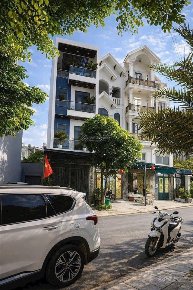Nhà 5 tầng đẳng cấp gara ô tô vỉa hè 12m  ngay hiệp thành city chỉ 6.79 tỷ