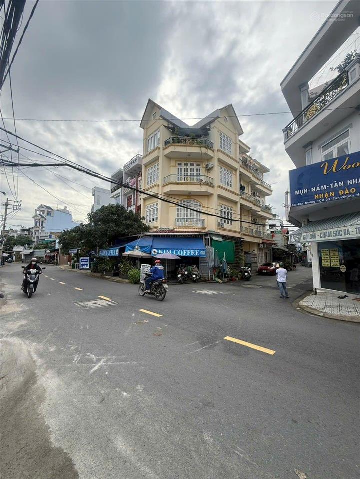 Đang nợ bidv 10.2 tỷ bank định giá 13 tỷ chủ cắt lỗ bán gấp 11 tỷ mặt tiền chợ dòng tiền 45tr/th